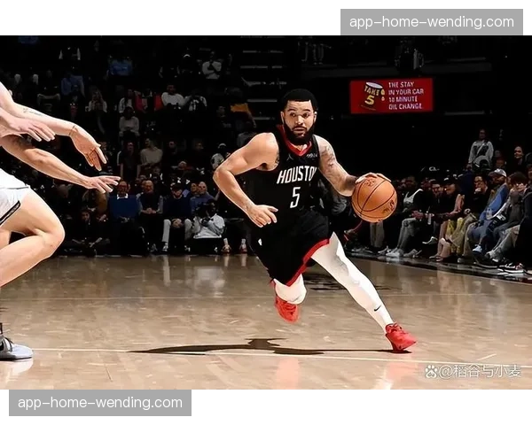 火箭范弗利特伤情影响：前十字韧带撕裂或执行球员选项